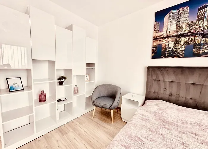 At The Plaza Бухарест